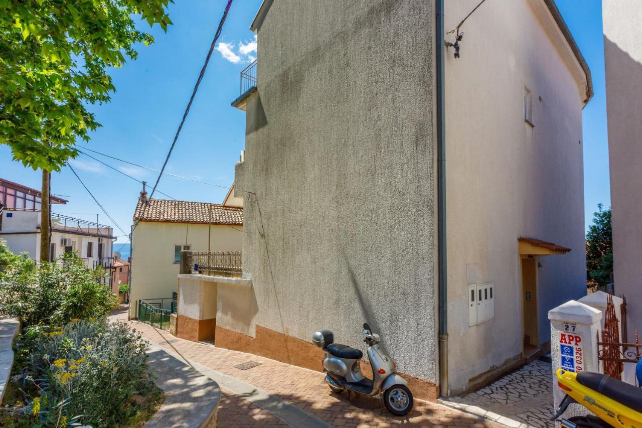 Apartments Kalla Crikvenica Bagian luar foto