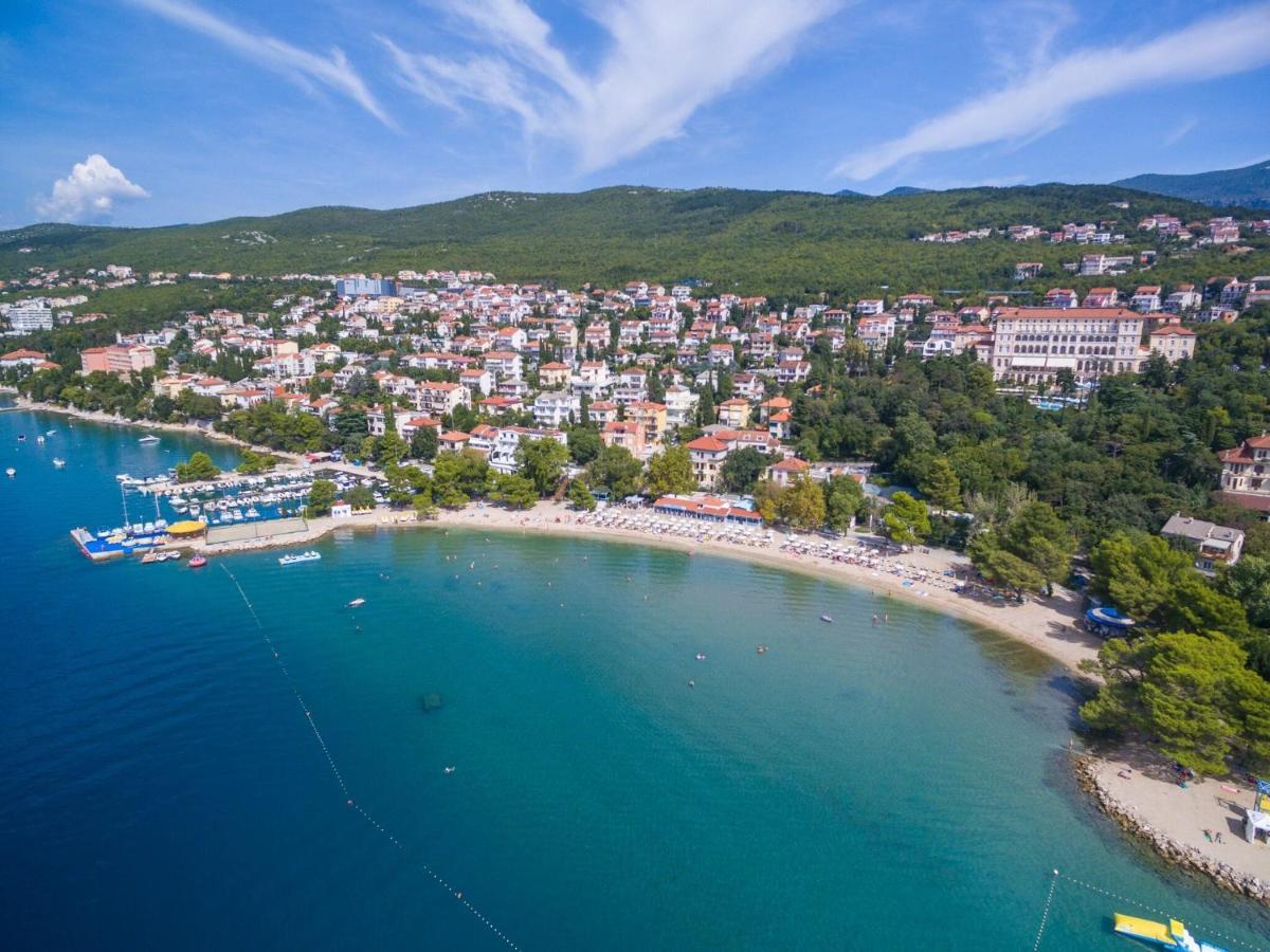 Apartments Kalla Crikvenica Bagian luar foto